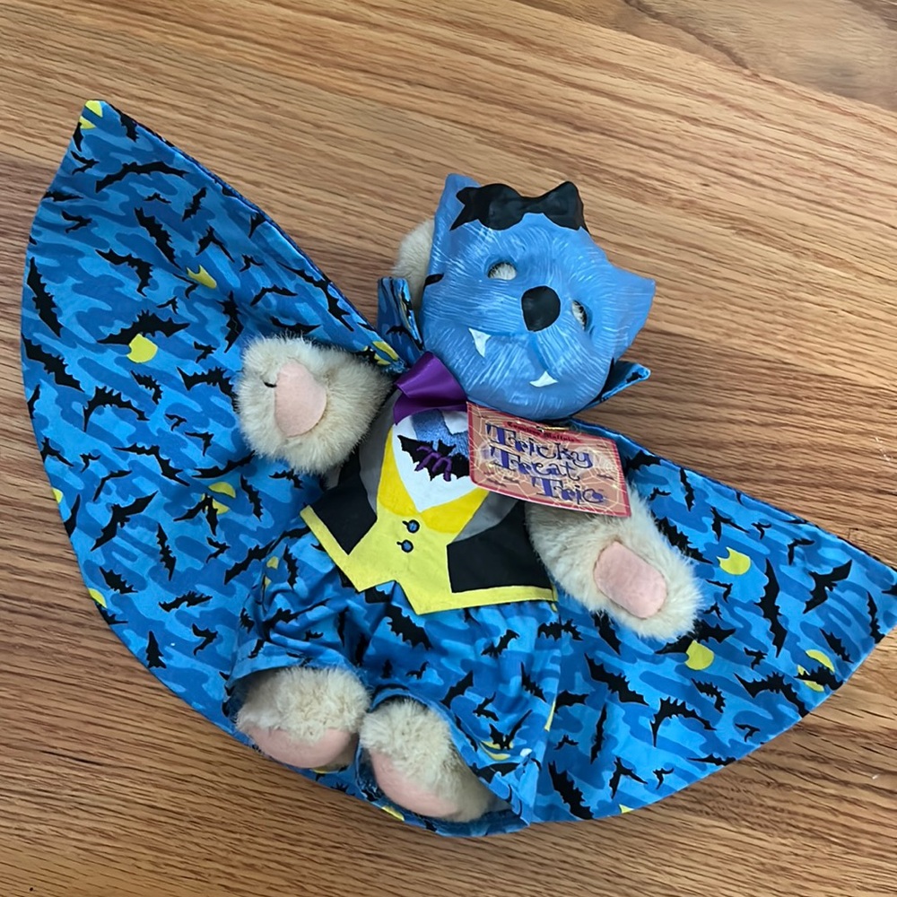 MUFFY VANDERBEAR TRICKY TREAT BEAR